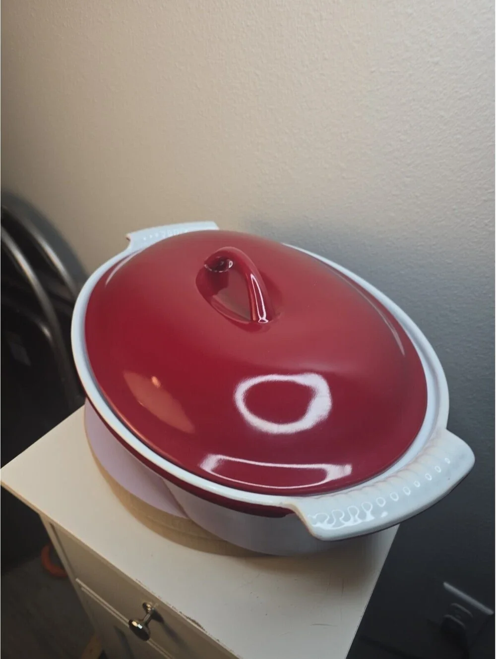 Hell's Kitchen Stoneware Casserole Dish Red White 3.5qt